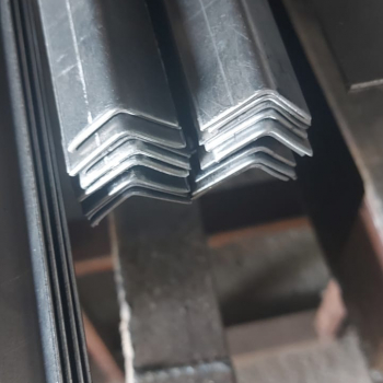 Уголок 25Х1,5 - Строительные материалы